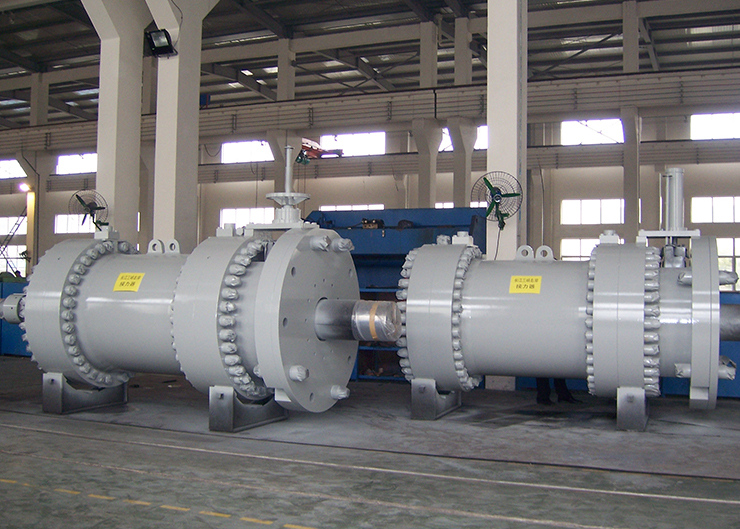 三峽電站水輪機(jī)接力器，單機(jī)容量70萬千瓦